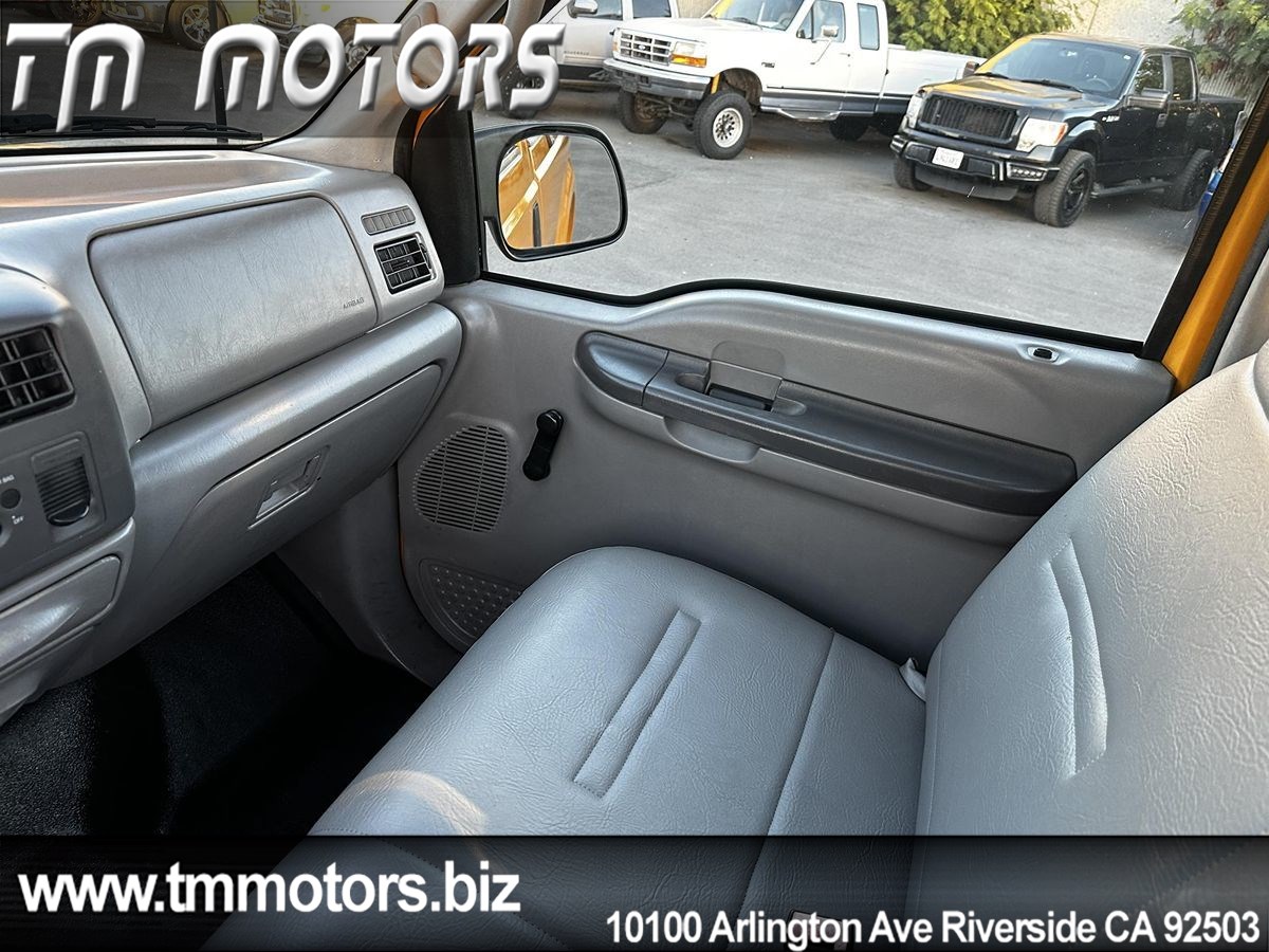 2001 Ford F-250 Super Duty XL - Photo 11