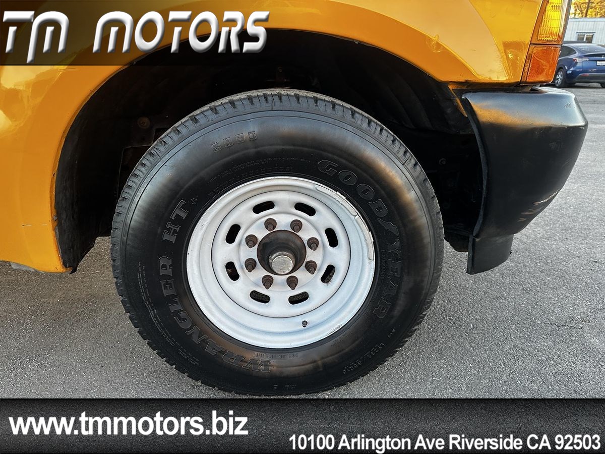 2001 Ford F-250 Super Duty XL - Photo 10