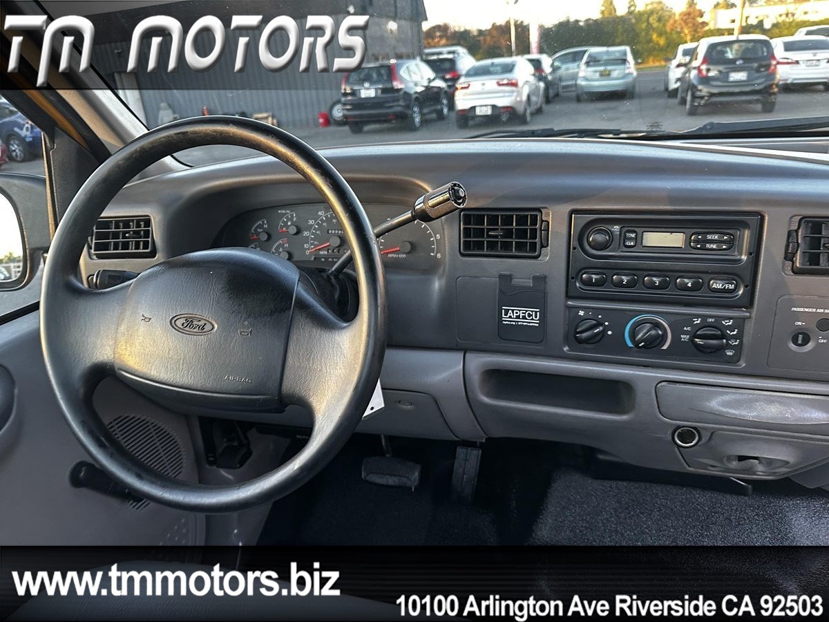 2001 Ford F-250 Super Duty XL - Photo 8