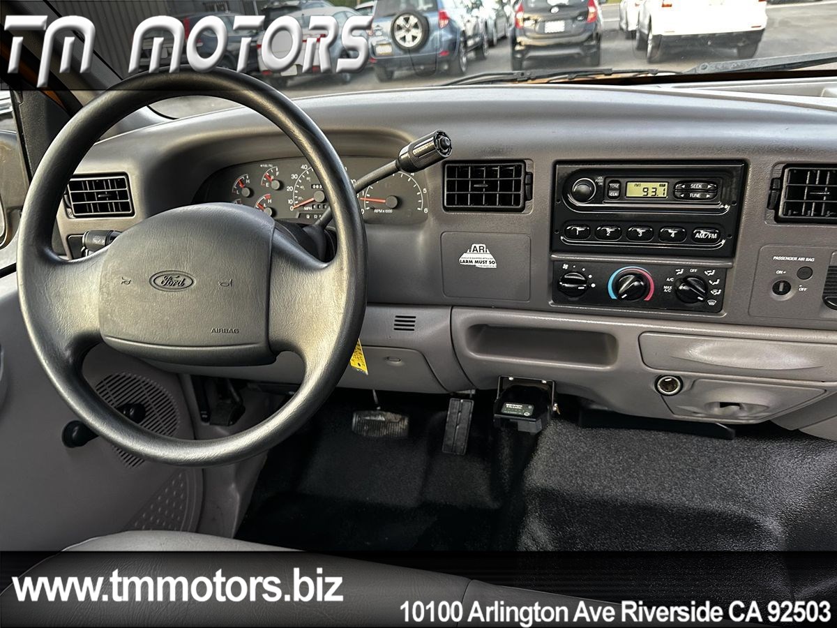 2001 Ford F-250 Super Duty XL - Photo 9