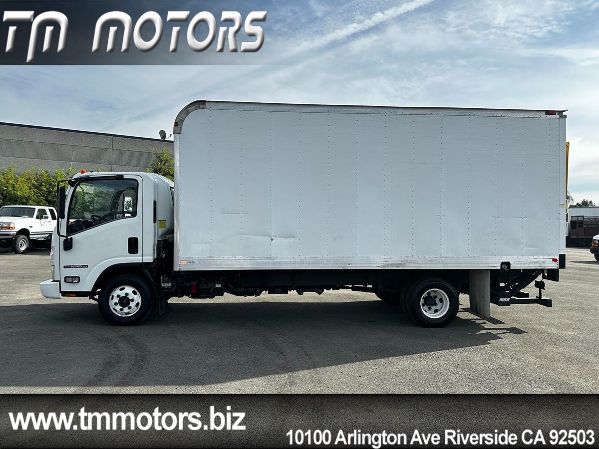 2008 Isuzu NPR - Photo 3