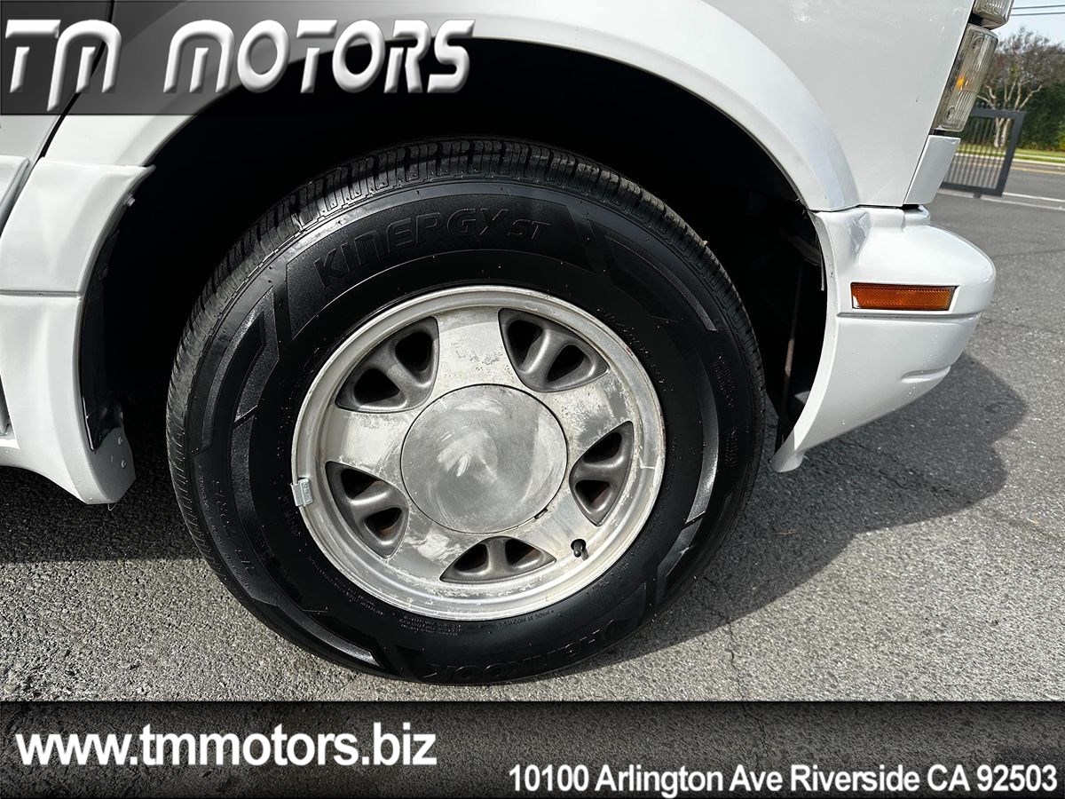 2000 GMC Safari Cargo SL - Photo 20