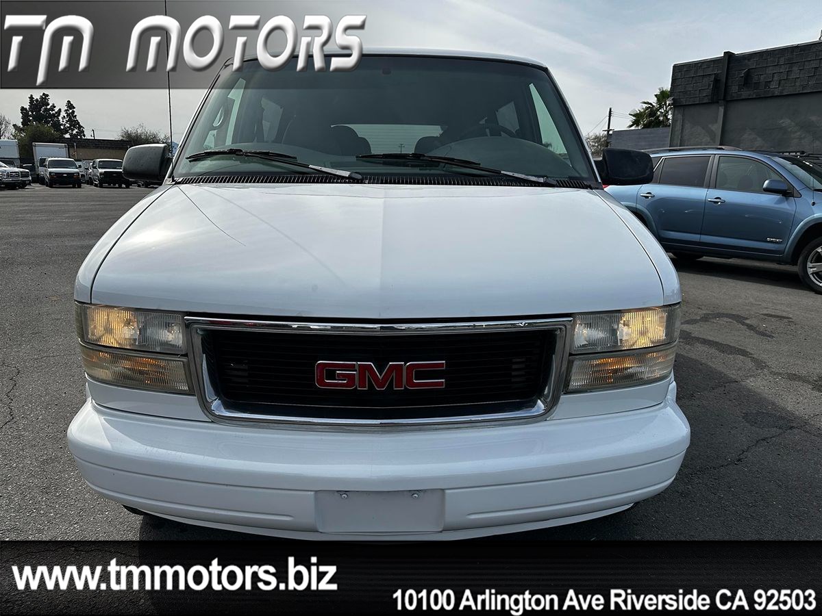 2000 GMC Safari Cargo SL - Photo 2