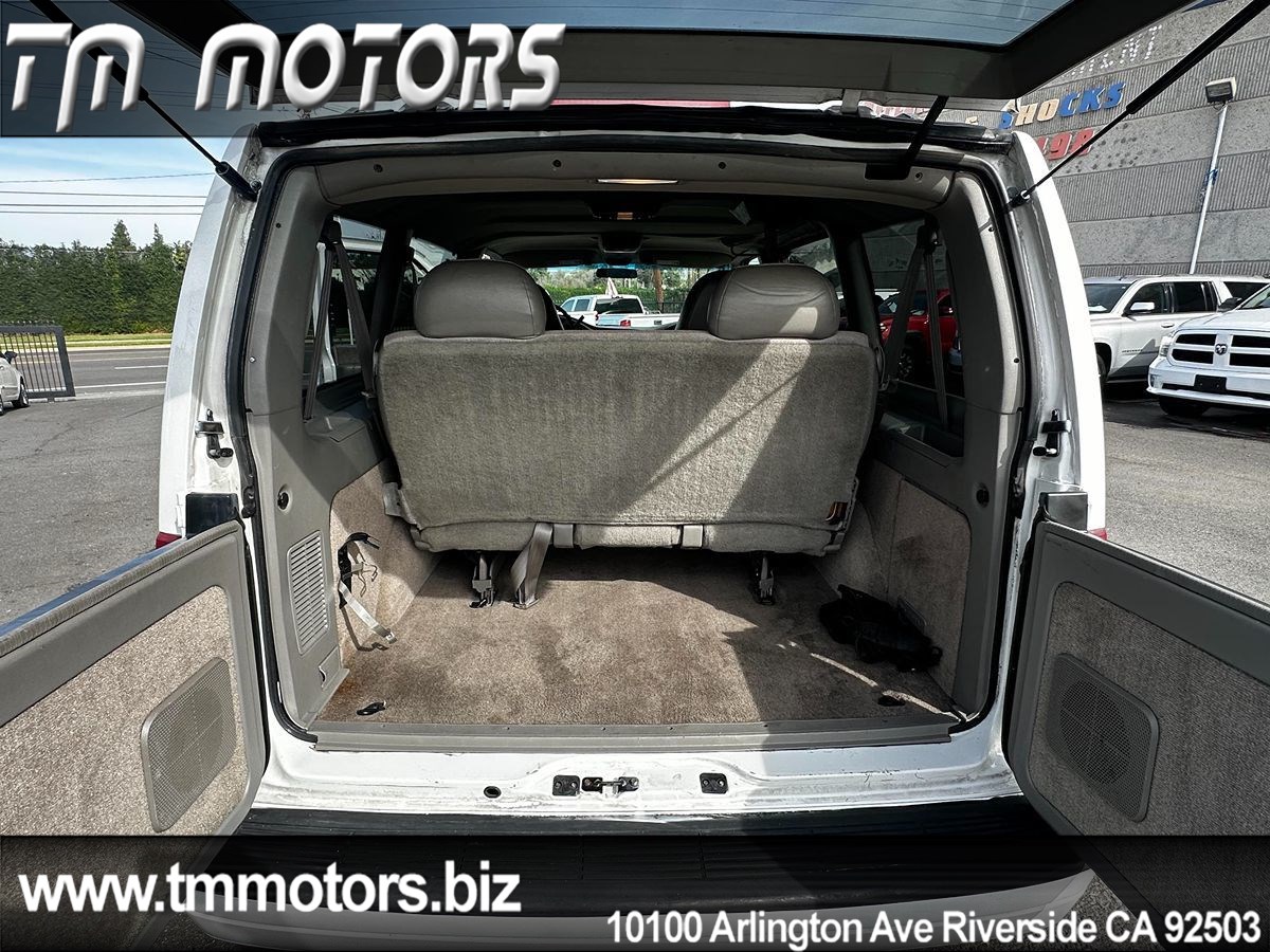 2000 GMC Safari Cargo SL - Photo 10