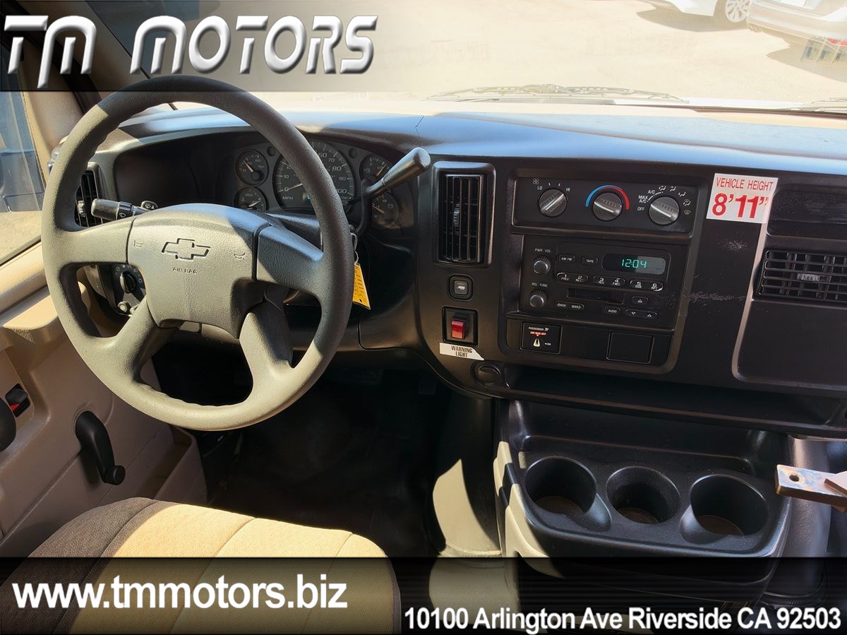 Chevrolet Express photo 7