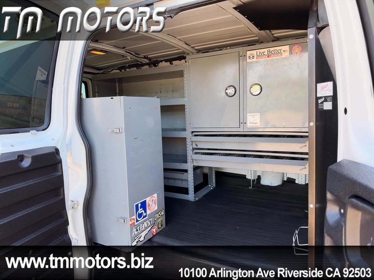 Chevrolet Express photo 8