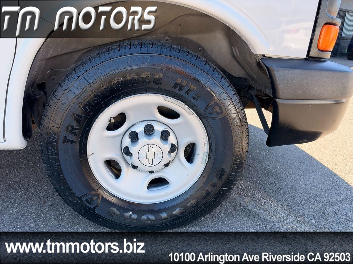 Chevrolet Express photo 10