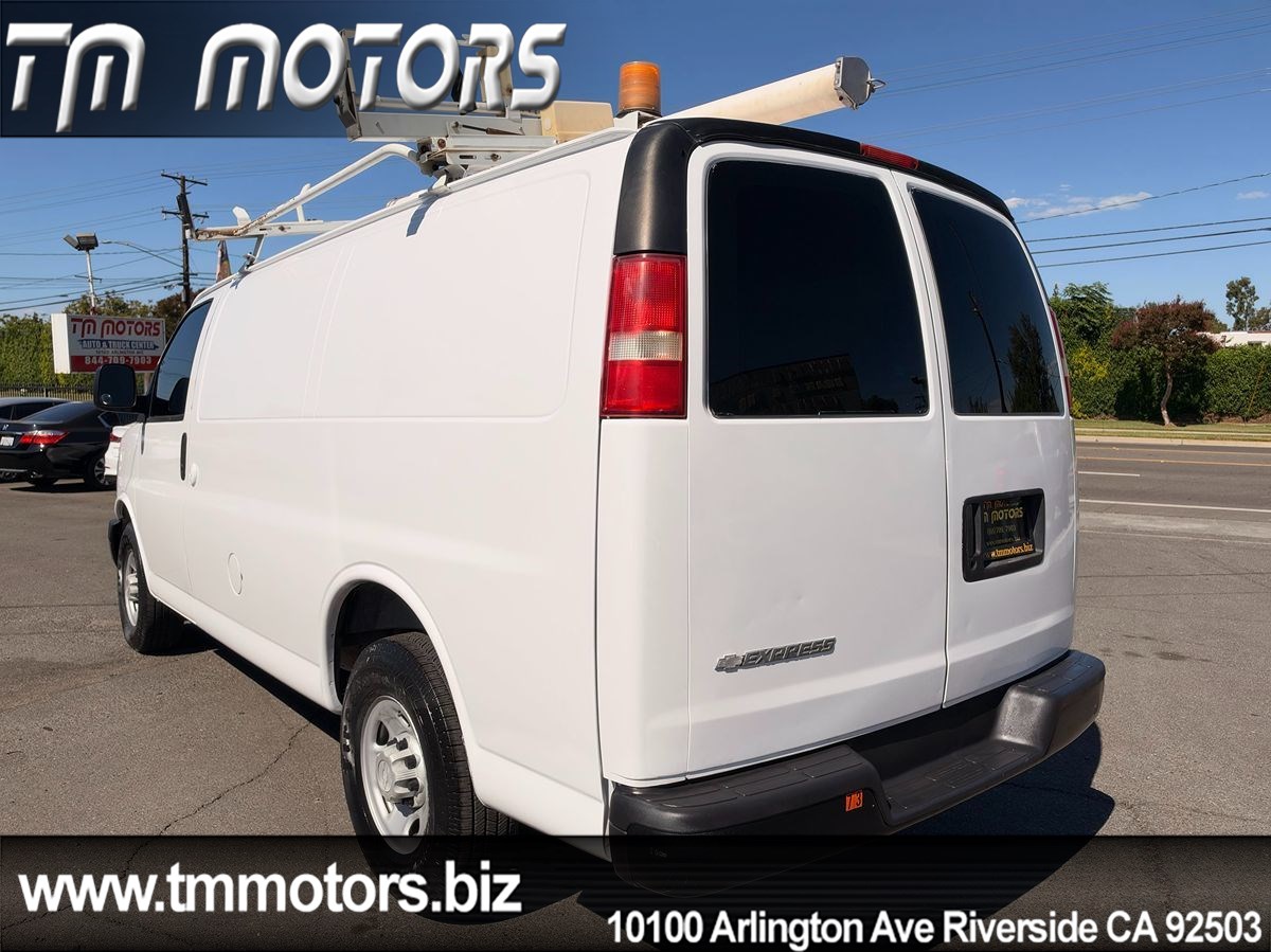 Chevrolet Express photo 4
