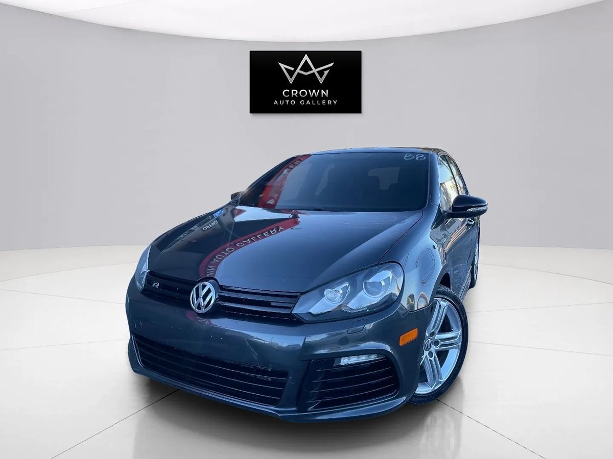 2012 Volkswagen Golf R w/Sunroof & Navi