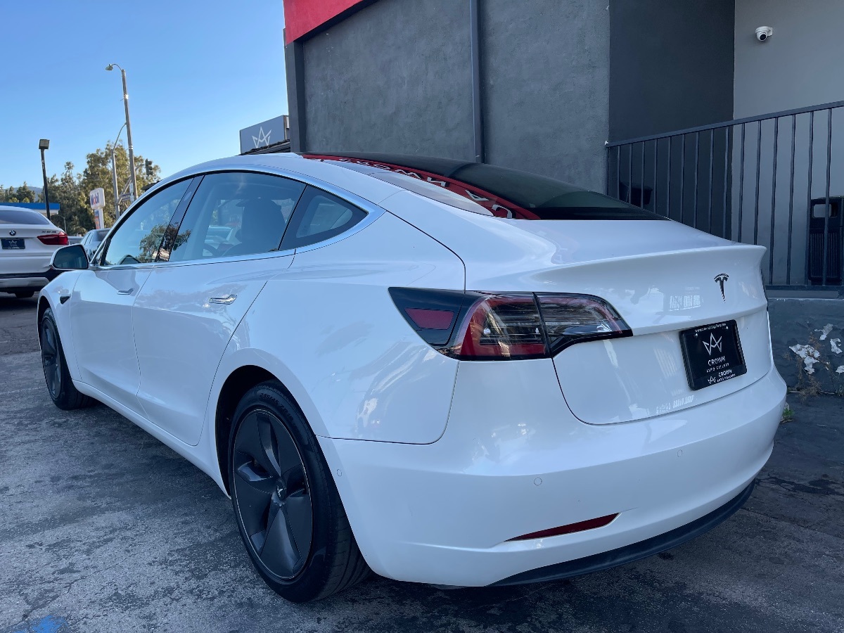 2020 Tesla Model 3 Standard Range Plus photo 6
