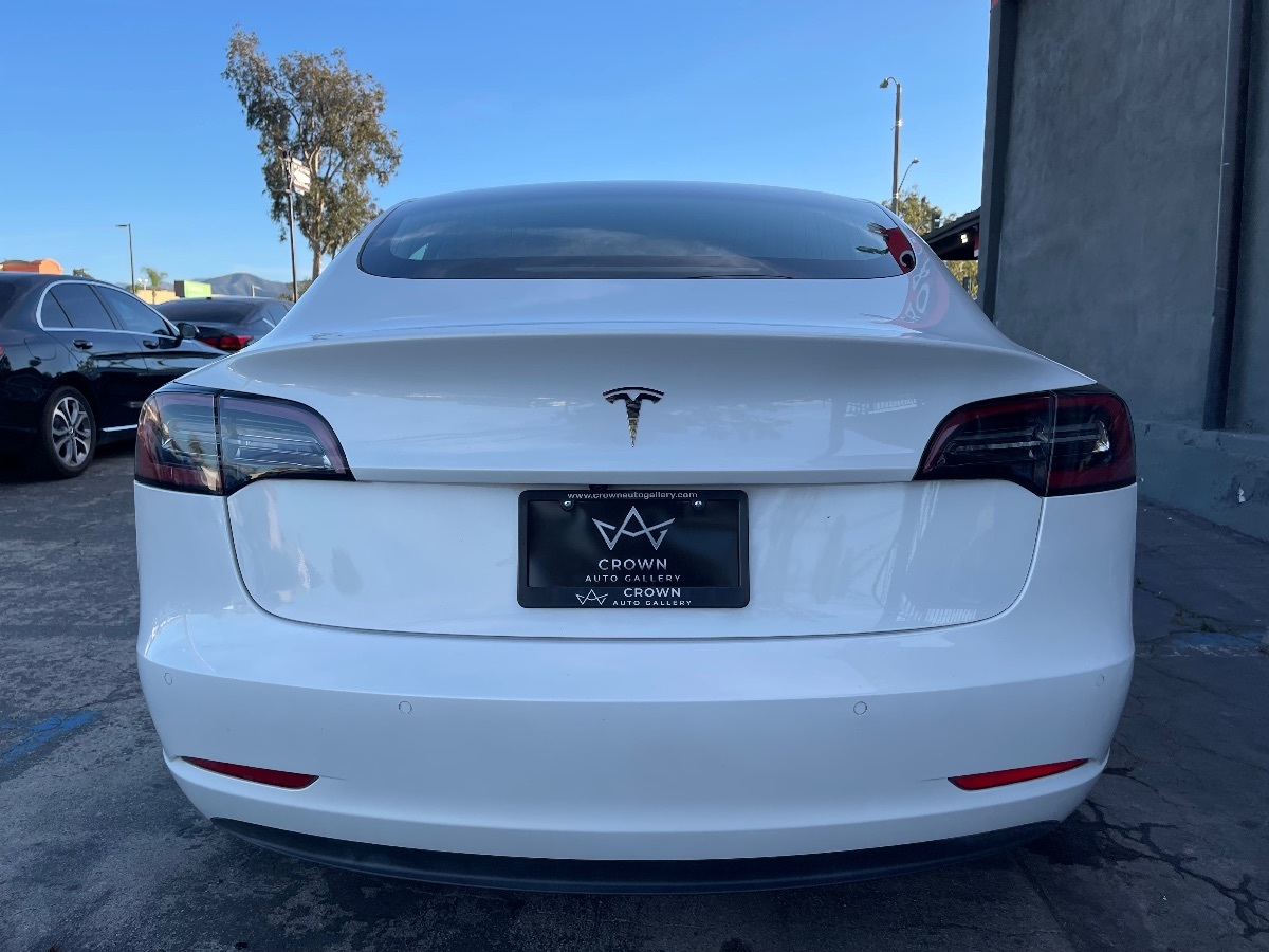 2020 Tesla Model 3 Standard Range Plus photo 8