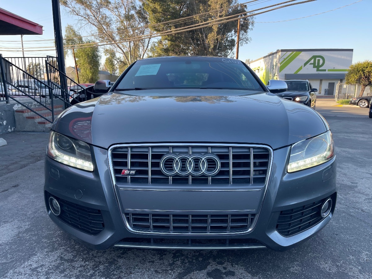 2012 Audi S5 Prestige photo 2