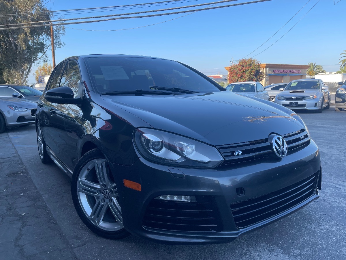 2012 Volkswagen Golf R photo 3
