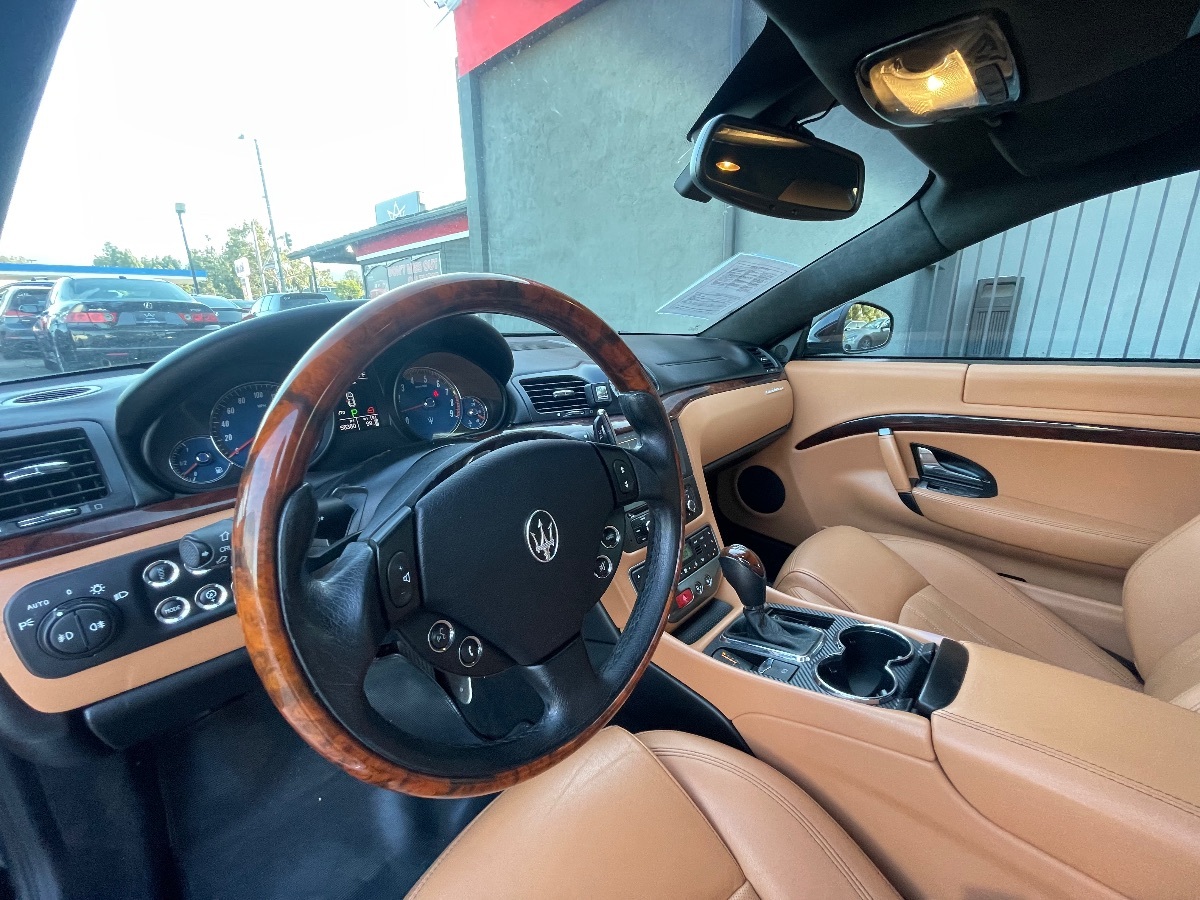 2010 Maserati Granturismo photo 9