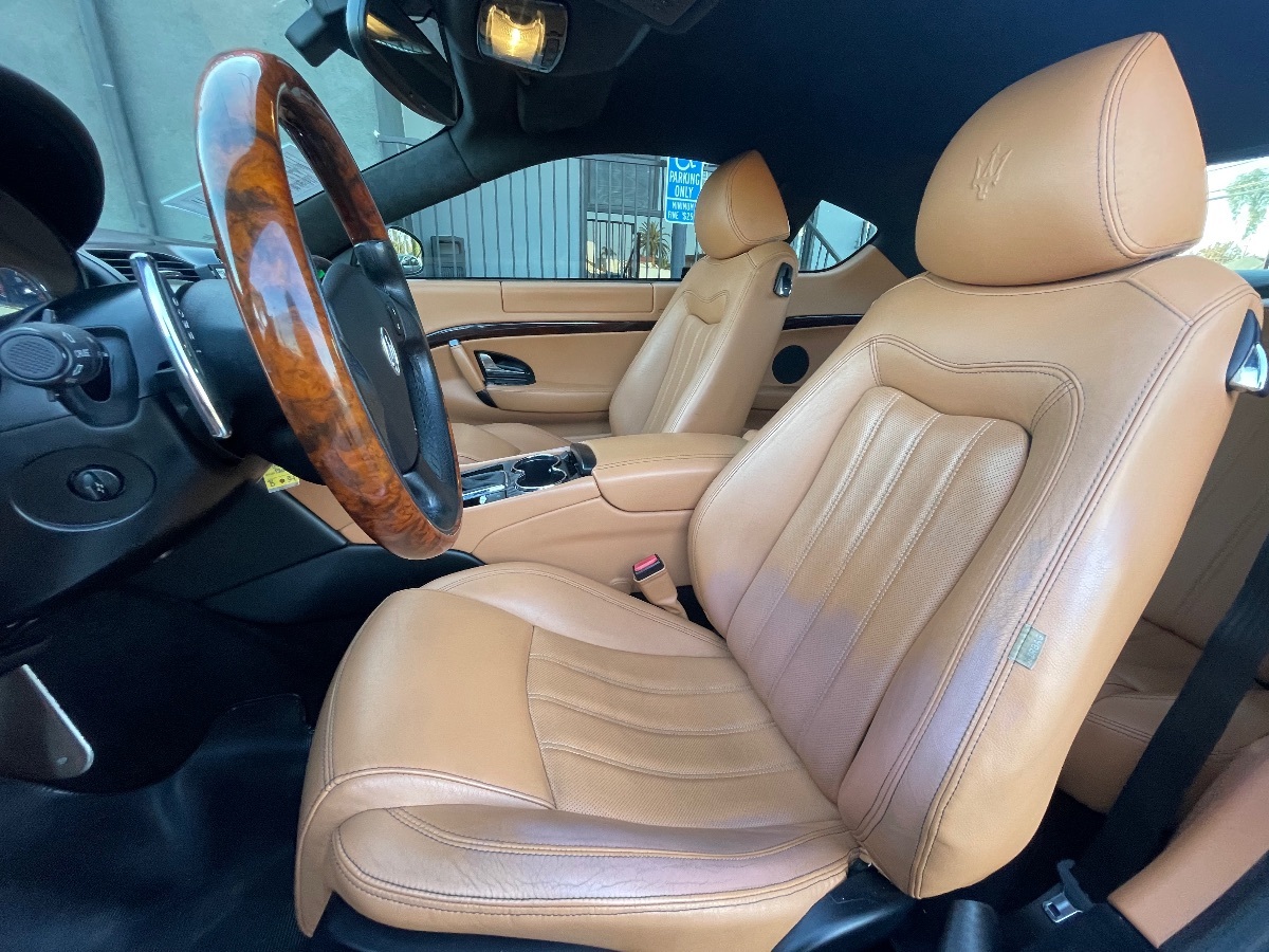 2010 Maserati Granturismo photo 10