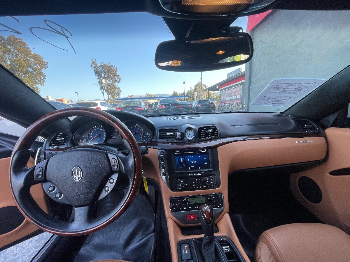 2010 Maserati Granturismo photo 11
