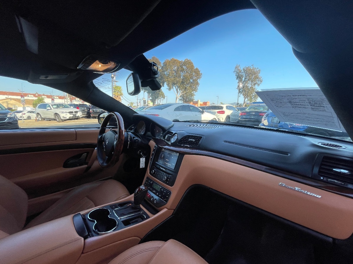 2010 Maserati Granturismo photo 12