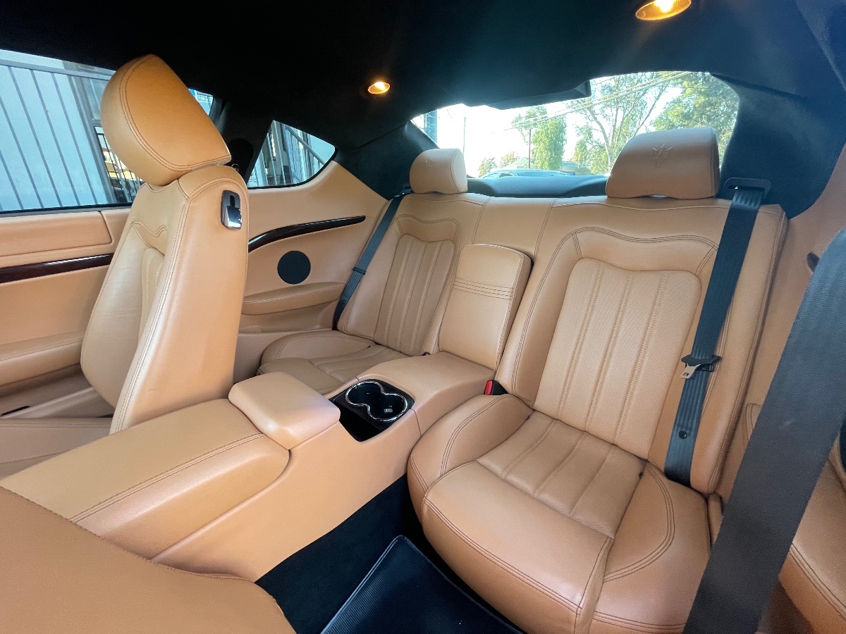 2010 Maserati Granturismo photo 15