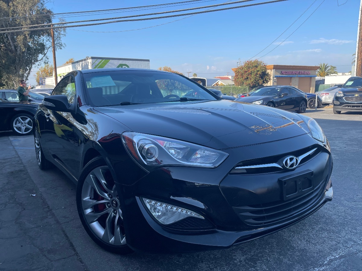2013 Hyundai Genesis Coupe 3.8 Track photo 3