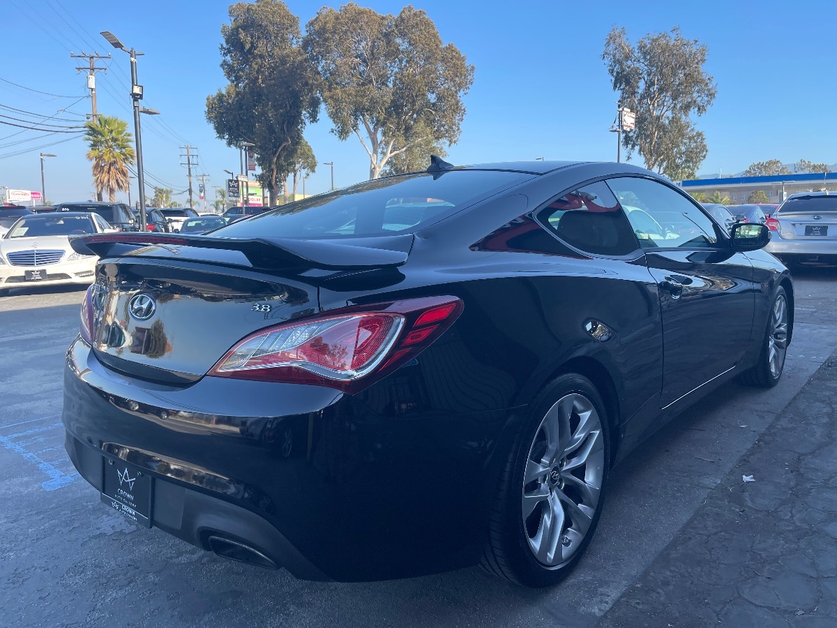 2013 Hyundai Genesis Coupe 3.8 Track photo 5