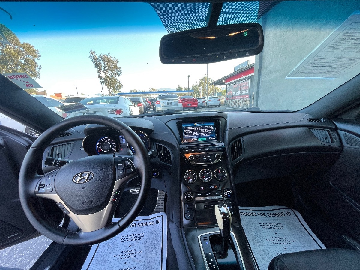 2013 Hyundai Genesis Coupe 3.8 Track photo 10