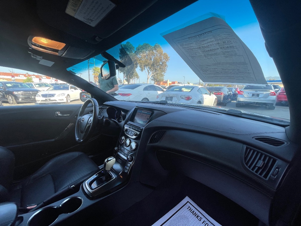 2013 Hyundai Genesis Coupe 3.8 Track photo 12