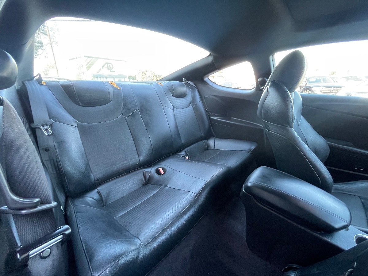 2013 Hyundai Genesis Coupe 3.8 Track photo 14