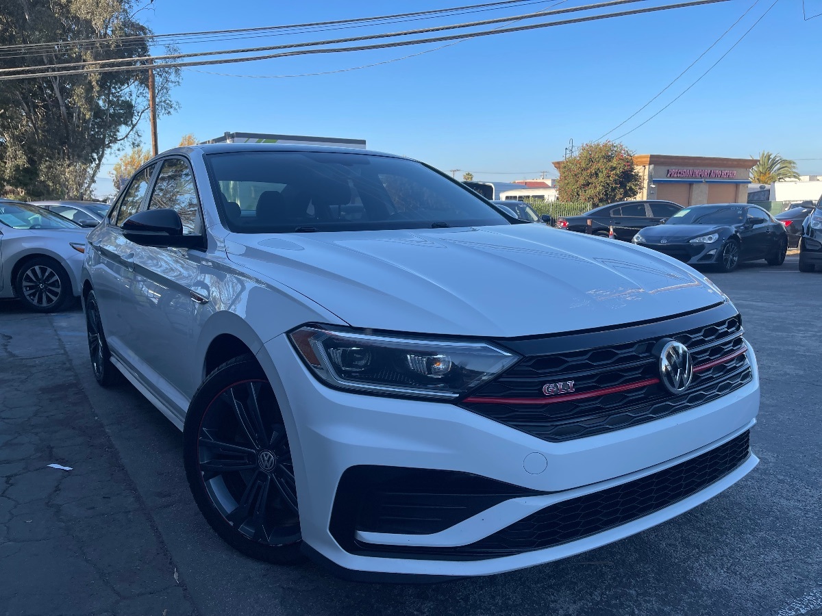 2019 Volkswagen Jetta Anniversary Edition photo 3