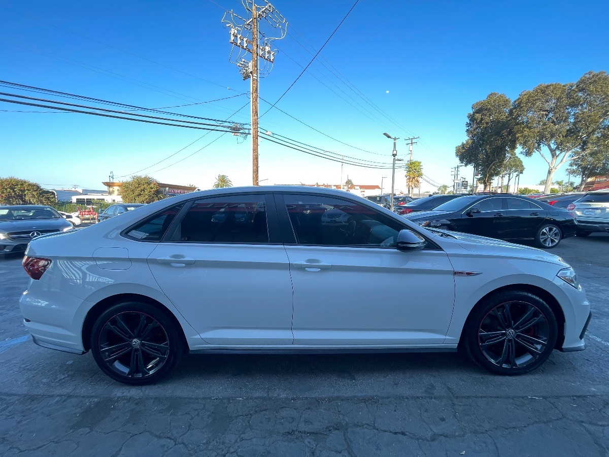 2019 Volkswagen Jetta Anniversary Edition photo 4