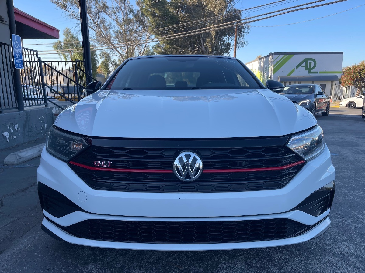 2019 Volkswagen Jetta Anniversary Edition photo 2
