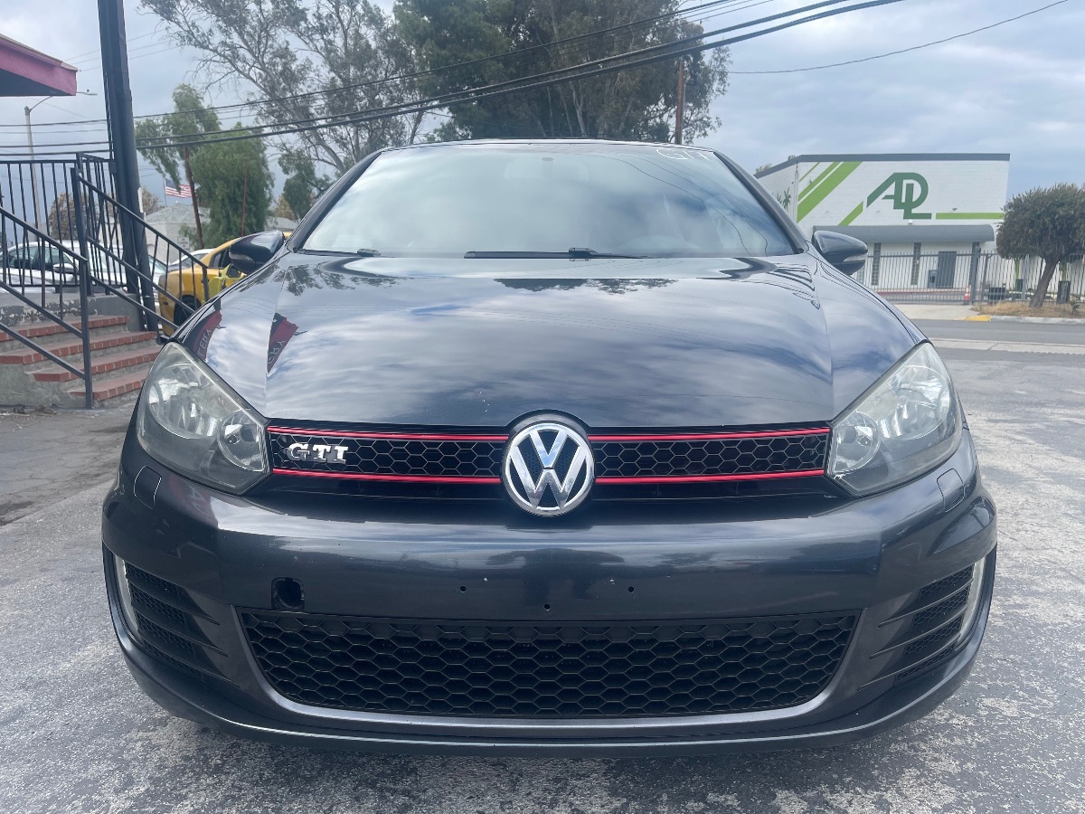 2011 Volkswagen Golf GTI Autobahn photo 2