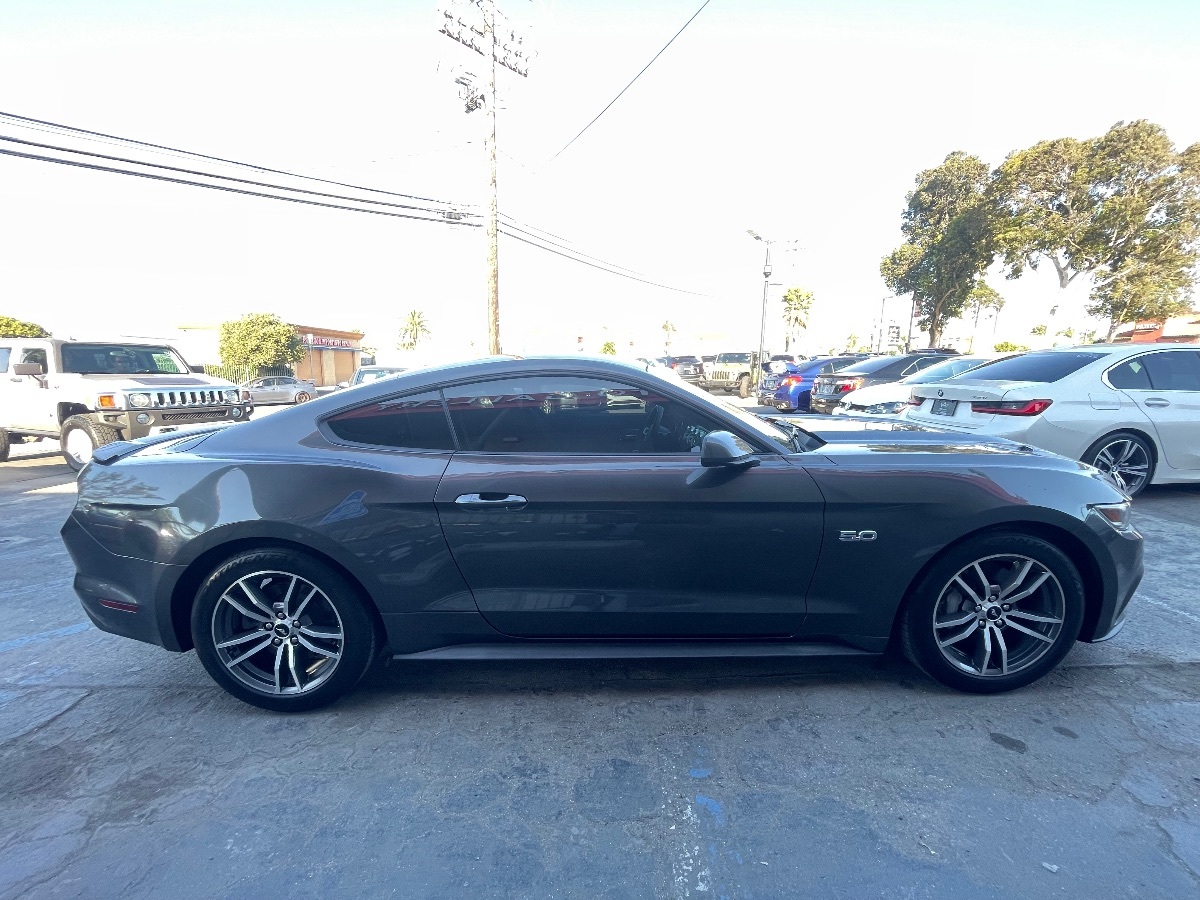2015 Ford Mustang GT photo 4