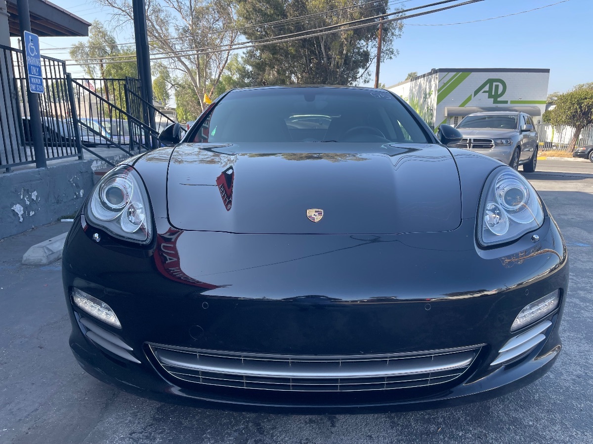 2013 Porsche Panamera Platinum photo 2
