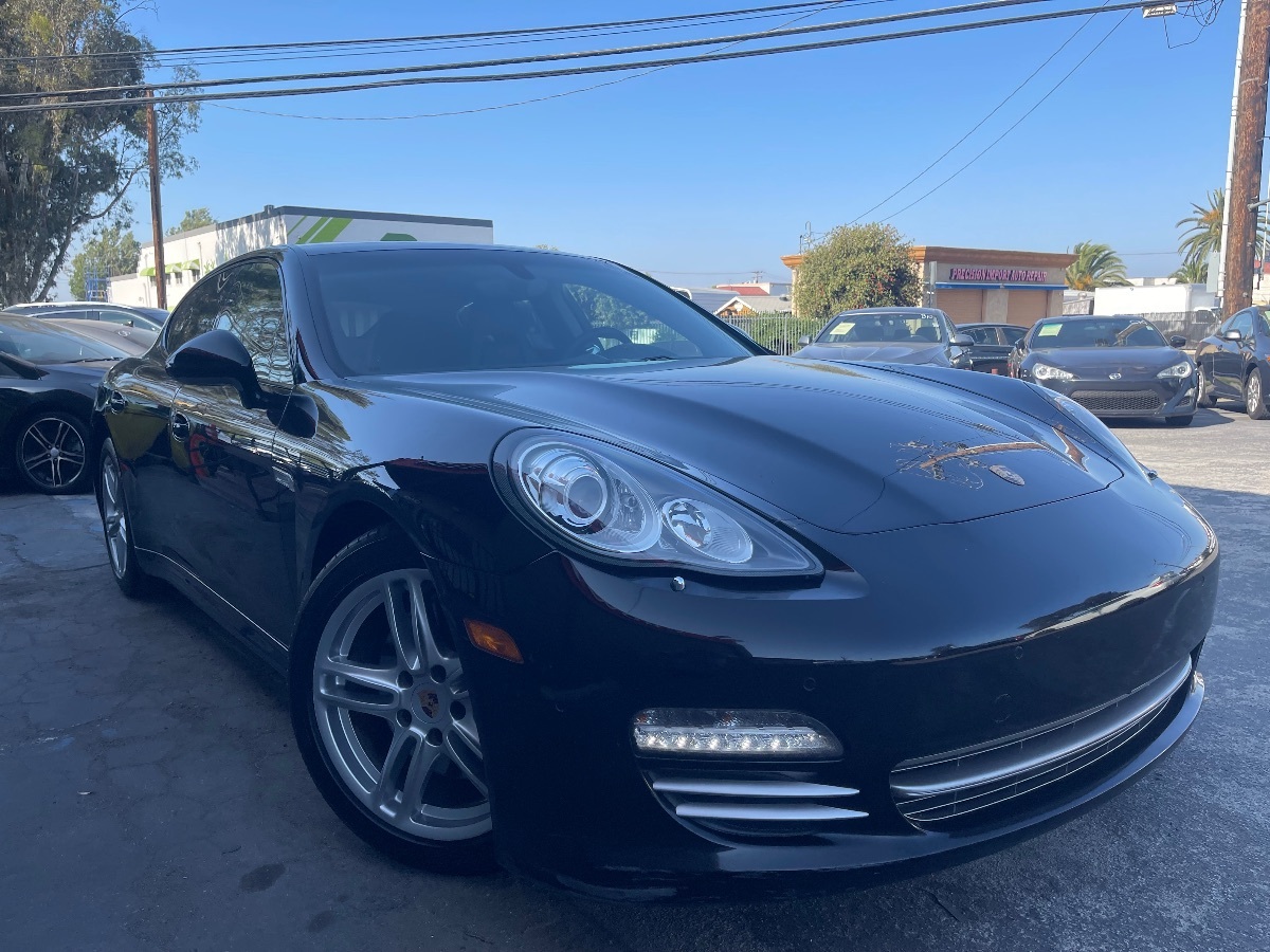 2013 Porsche Panamera Platinum photo 3