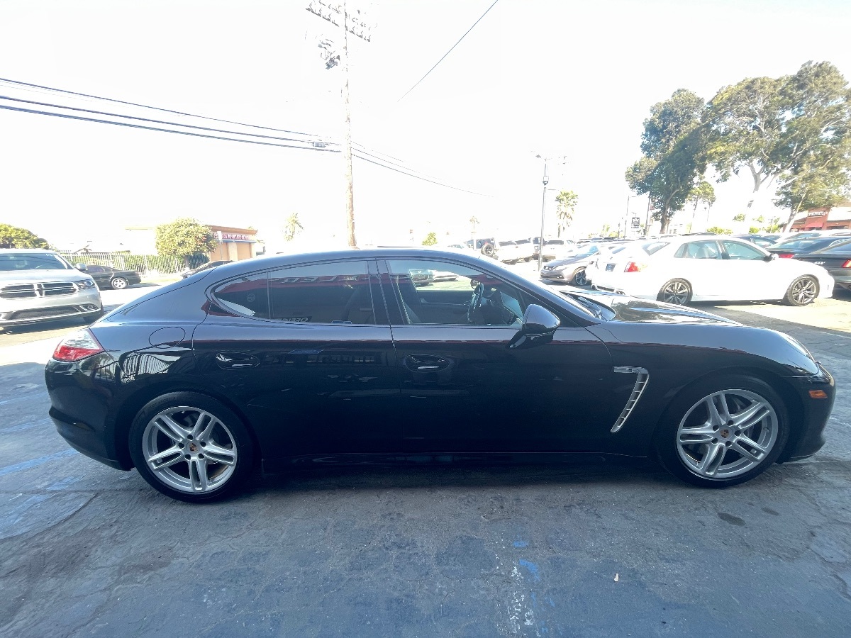 2013 Porsche Panamera Platinum photo 4