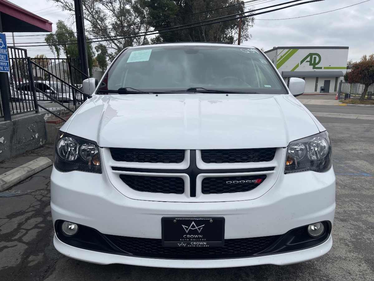 2019 Dodge Grand Caravan GT photo 2