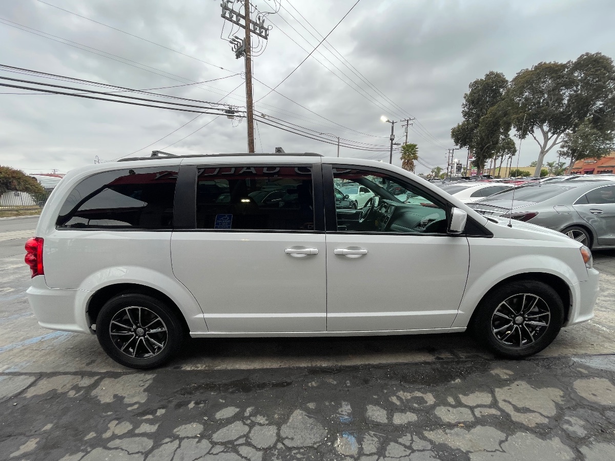 2019 Dodge Grand Caravan GT photo 4