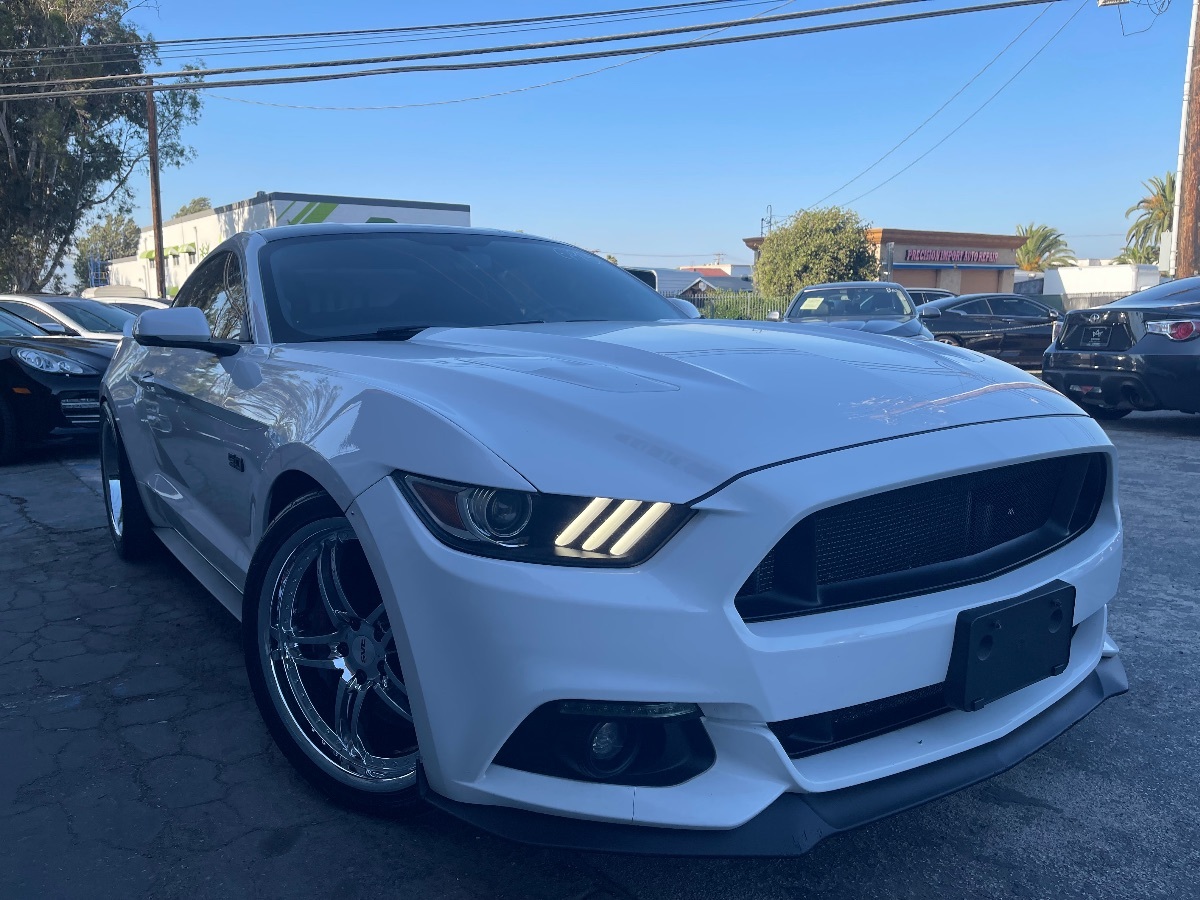 2017 Ford Mustang GT Premium photo 3