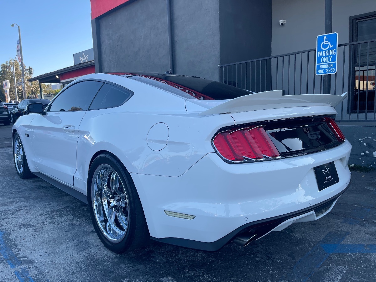 2017 Ford Mustang GT Premium photo 7