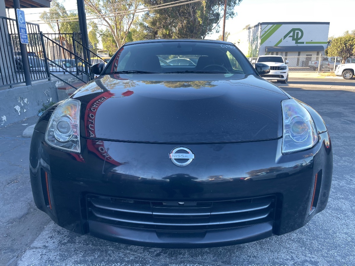 2008 Nissan 350Z photo 2
