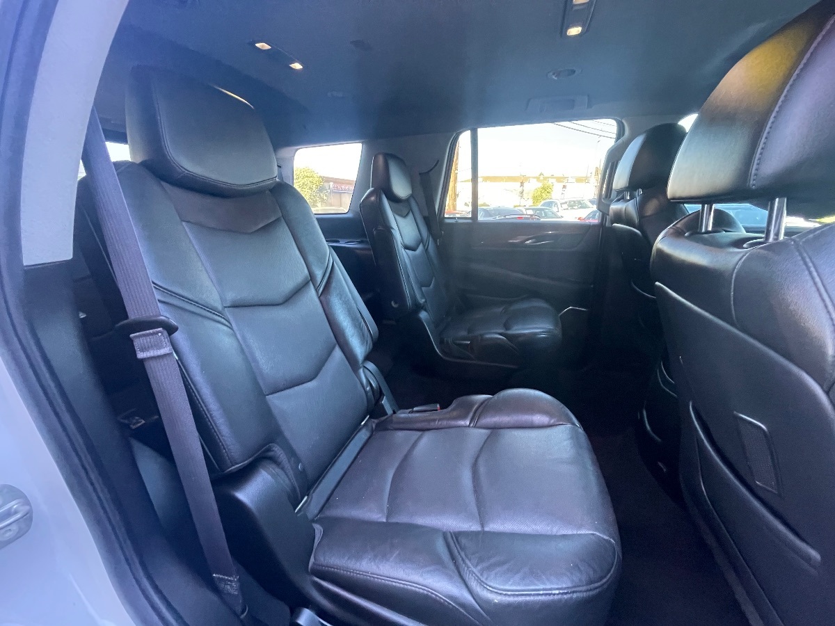 2017 Cadillac Escalade Base photo 11