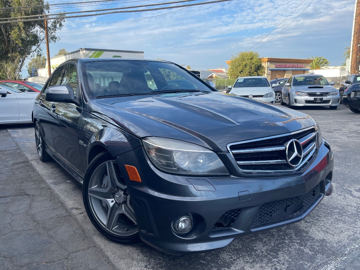 2009 Mercedes Benz C 63 AMG Sedan photo 2
