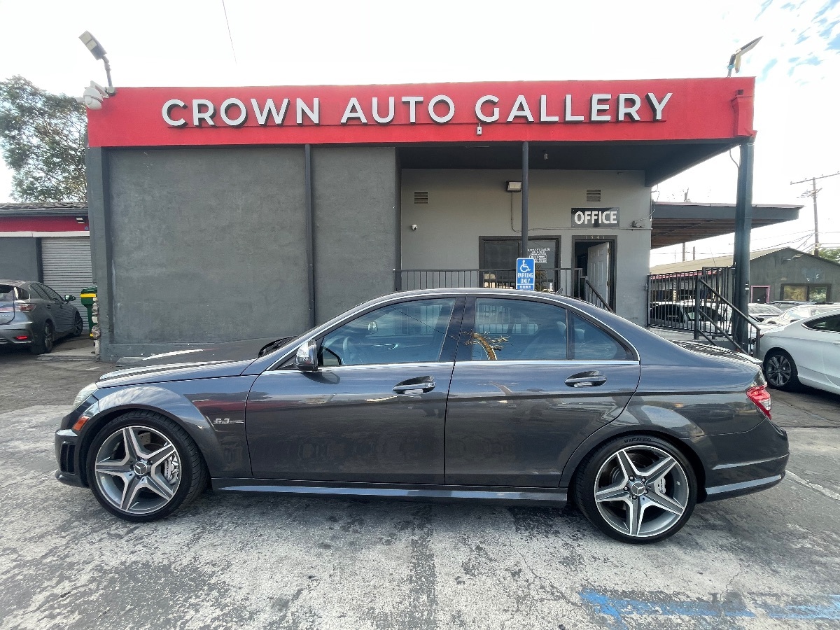2009 Mercedes Benz C 63 AMG Sedan photo 5