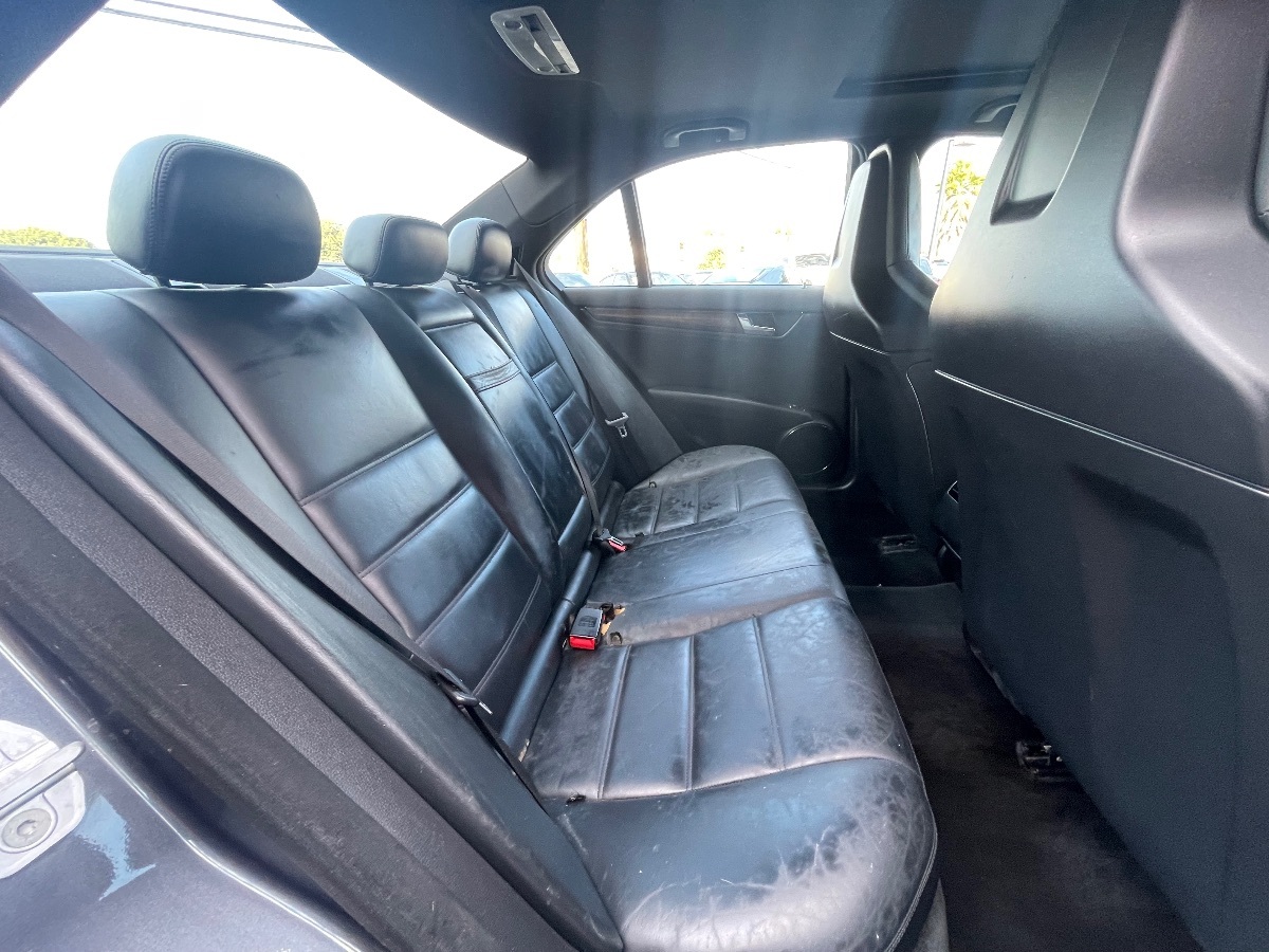 2009 Mercedes Benz C 63 AMG Sedan photo 12
