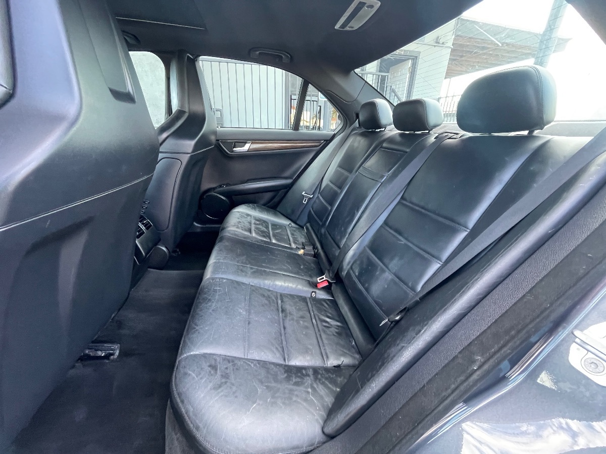 2009 Mercedes Benz C 63 AMG Sedan photo 13