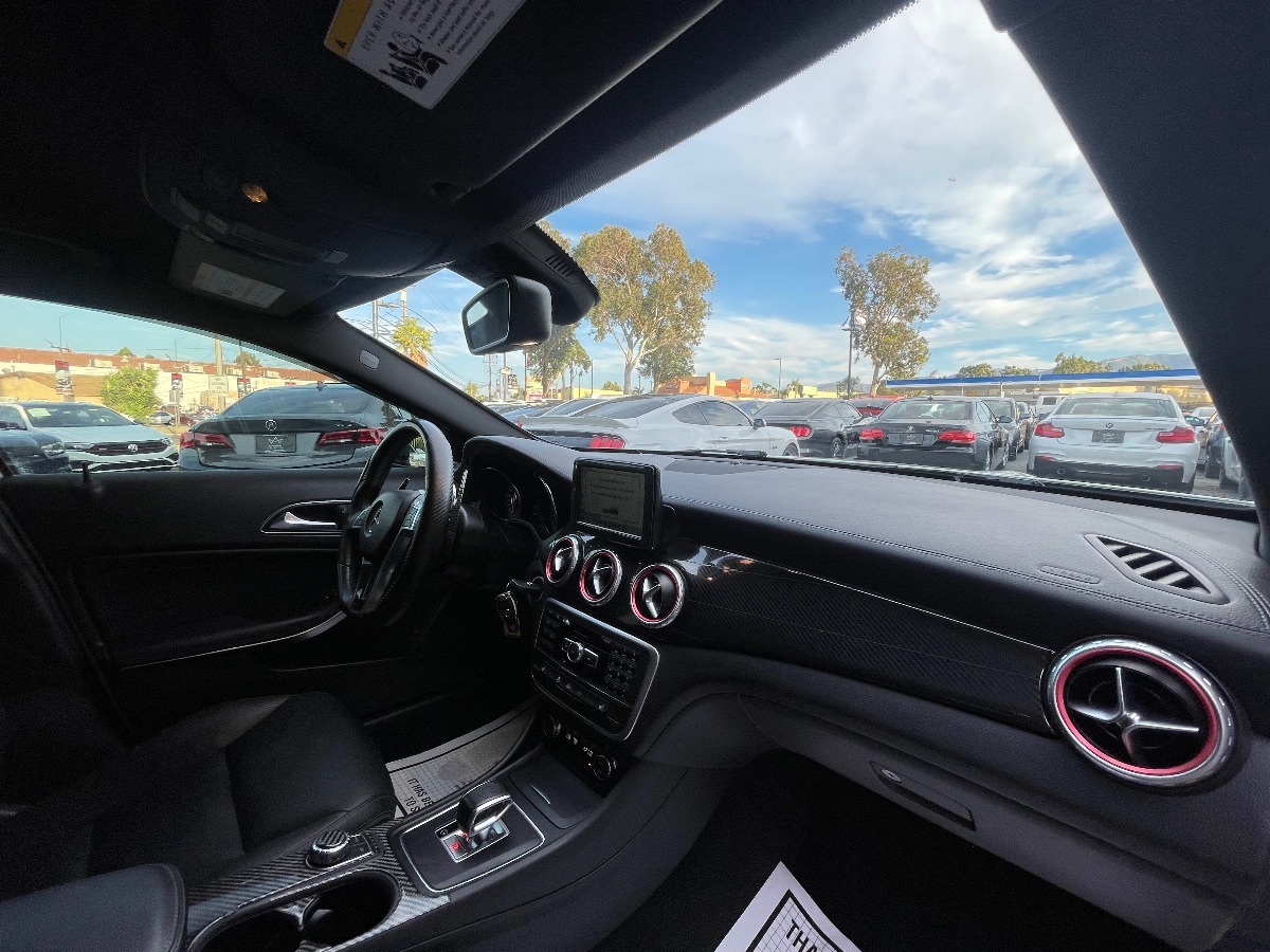 2015 Mercedes Benz GLA 45 AMG 4MATIC photo 12