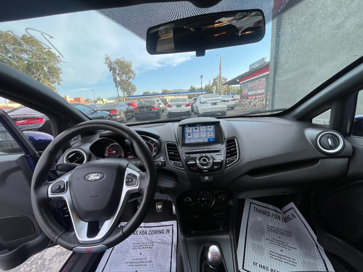 2016 Ford Fiesta ST photo 8