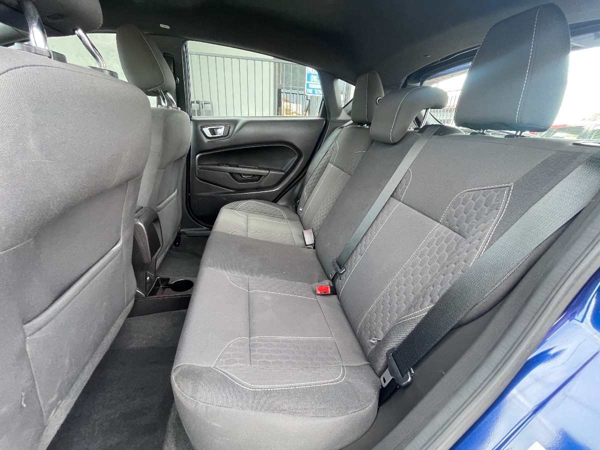 2016 Ford Fiesta ST photo 13