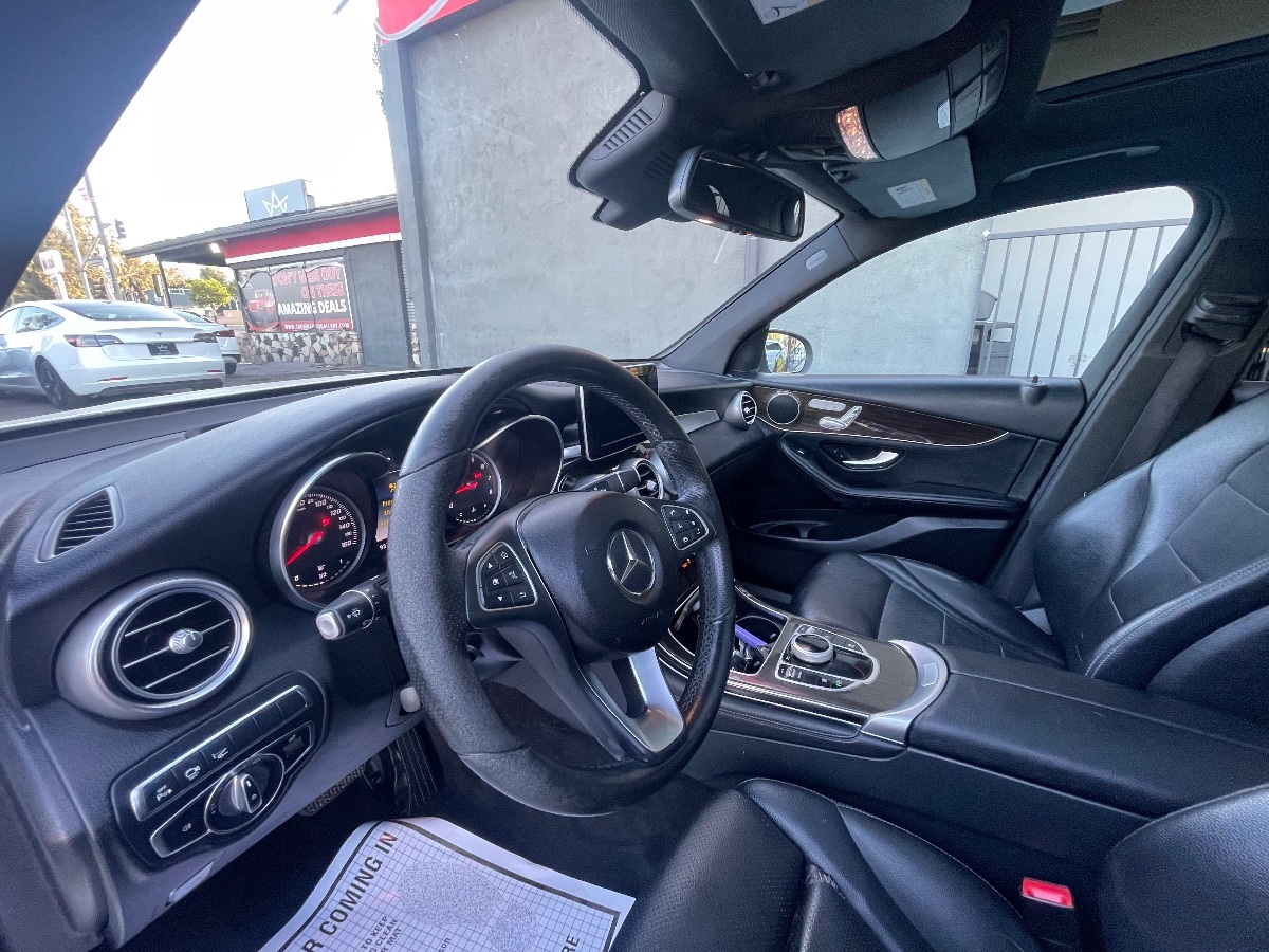 2018 Mercedes Benz GLC 300 photo 9