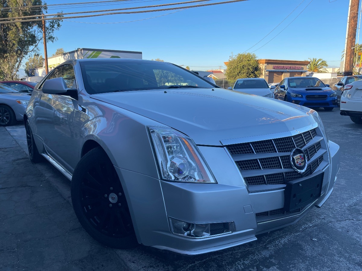 2011 Cadillac CTS Coupe Performance photo 3